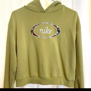 Nike sweatshirt green